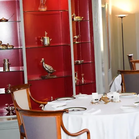 Hotell L'ermitage De Bernard Ravet
